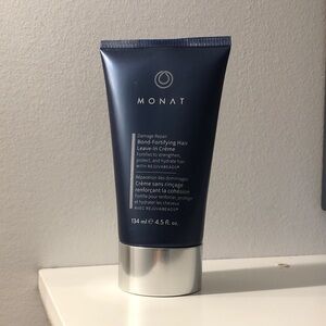 Monat Blue Bond-Fortifying Leave-In Hair Creme